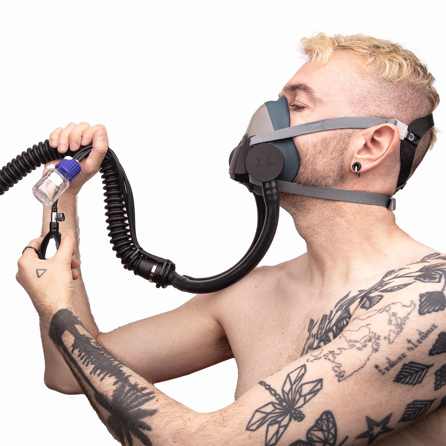 Half mask respirator kit by REGULATION Poppers